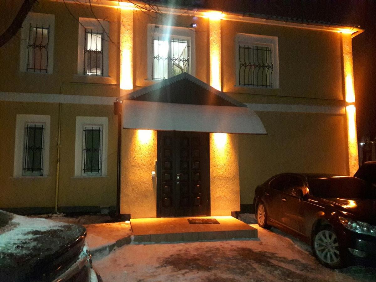 Хостел Skarbek'S Львов Экстерьер фото